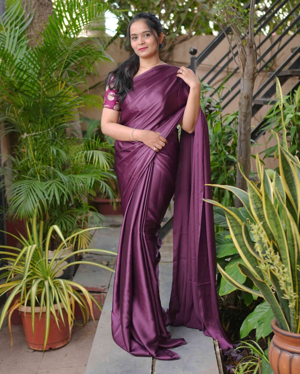 latest saree designs in Advika